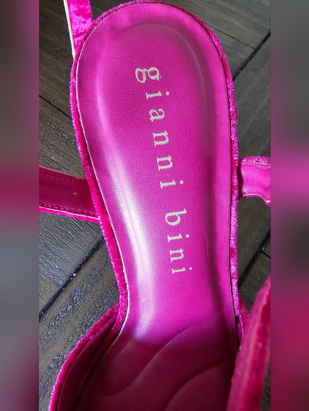 Gianni Bini Hot Pink Velvet Pointed Slingback Heels Shoes Women's Size 8.5 - Picture 5 of 7